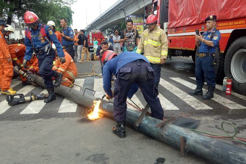 Papan Reklame yang Roboh di Cengkareng Sudah Direkomendasikan Dibongkar 2 Tahun Lalu