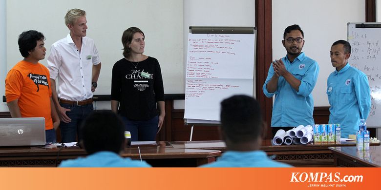 Peternak Belanda Latih Calon Peternak Muda Indonesia