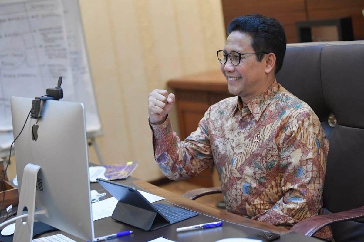 Mendes PDTT, Abdul Halim Iskandar saat menjadi pembicara kunci dalam Webinar ke 3 Menggali Potensi Permodalan Desa dengan tema UU Cipta Kerja Solusi BUMDes Mengakses Permodalan di Perbankan yang digelar secara virtual oleh Lokadata, Kamis (3/12/2020).
