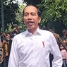 Jokowi Blusukan di Solo Usai Nikahkan Adiknya, Ngobrol dengan Seniman hingga Bagi-bagi Sembako di Pasar