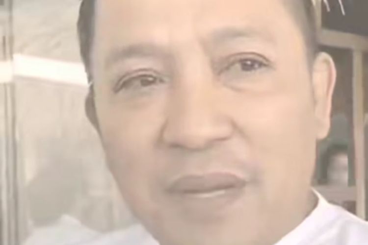 Tangkapan layar video hoaks Bupati Sampang, Slamet Junaidi, yang diduga diedit menggunakan AI melalui aplikasi Deepfake.