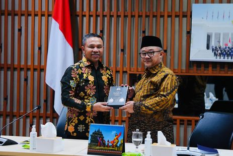 Bertemu Mendikdasmen, Gubernur Riau Minta Dilakukan Revitalisasi Sejumlah Sekolah