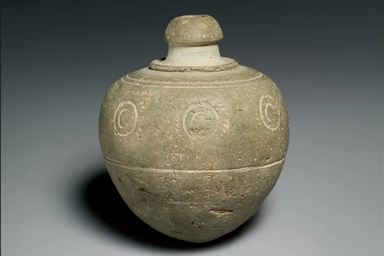 Pot berbentuk kerucut bulat diduga digunakan sebagai granat tangan 1000 tahun yang lalu 


