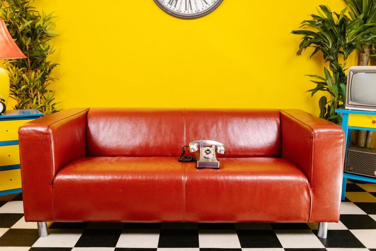 Terkenal Tahan Lama, Ini Cara Merawat Sofa Kulit