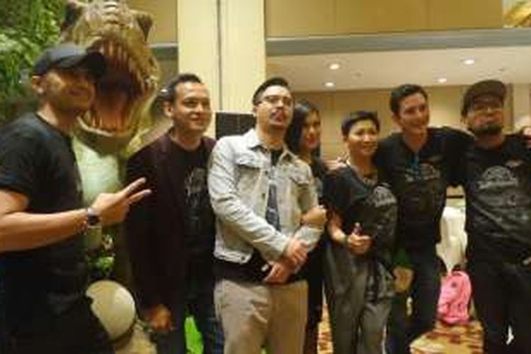 Hengky Kurniawan, Ben Joshua, Derby Romero, Fla Priscilla, Indy Barends, Mike Lewis, dan Iman Darto diabadikan di Hotel Grand Hyatt, Thamrin, Jakarta Pusat, Kamis (16/6/2016).