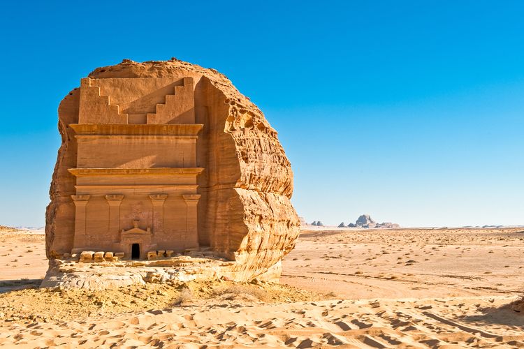 Situs arkeologi Madain Saleh adalah salah satu Situs Warisan Dunia UNESCO yang ada di Arab Saudi.