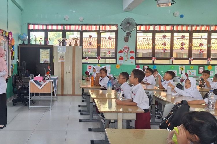 Ilustrasi program sekolah swasta gratis Jakarta.