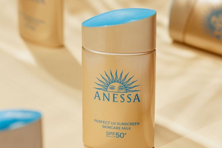 Berikut 7 rekomendasi sunscreen yang cocok untuk cuaca panas seperti sekarang. 