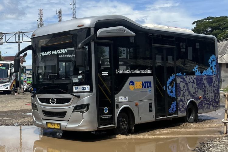 Biaya operasional untuk 49 program buy the service (BTS) Biskita Transpakuan Bogor selama satu tahun menelan anggaran sebesar Rp 58 miliar.