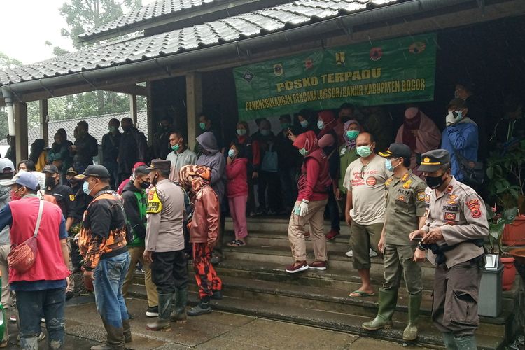 Bencana banjir bandang terjadi di Puncak Bogor Jawa Barat, Selasa (19/1/2021).