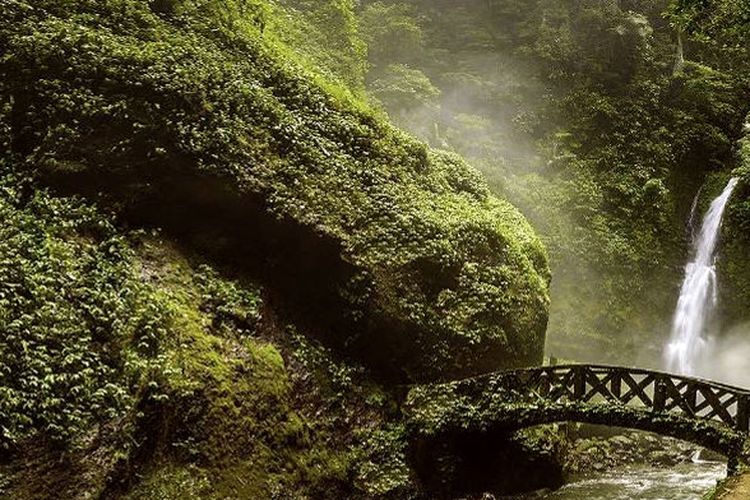 Kali Waterfall di Tomohon, Sulawesi Utara.