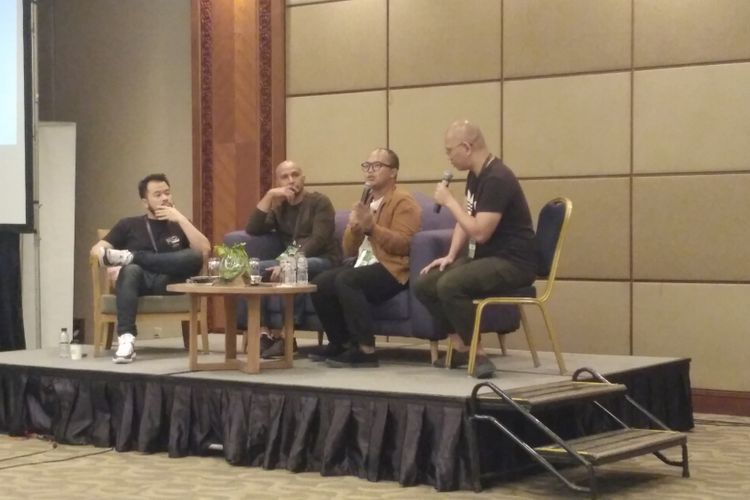 Founder Kopi Tuku Andanu Prasetyo dan pengusaha kopi lainnya saat menjadi pembicara dalam acara Ideafest di JCC, Jakarta, Jumat (26/10/2018).
