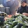 Harga Beras Naik, Perajin Ketupat di Banyumas Perkecil Ukuran agar Tak Rugi