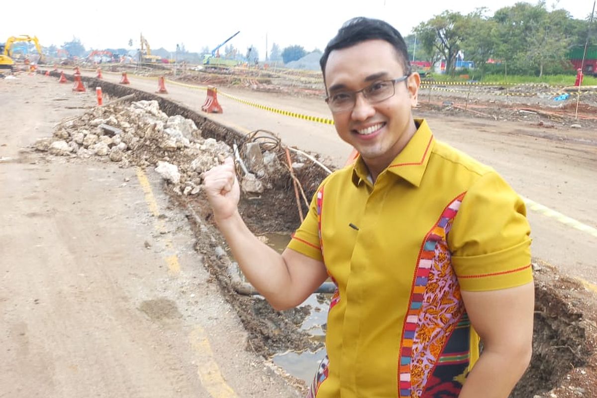Aiman Witjaksono di lokasi proyek Sirkuit Formula E, kawasan timur Ancol Taman Impian, Jakarta Utara.