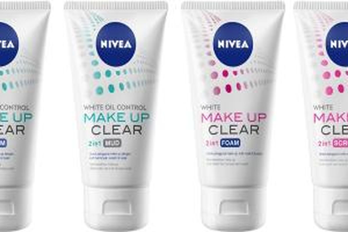 Rangkaian produk Nivea Clear Make Up.
