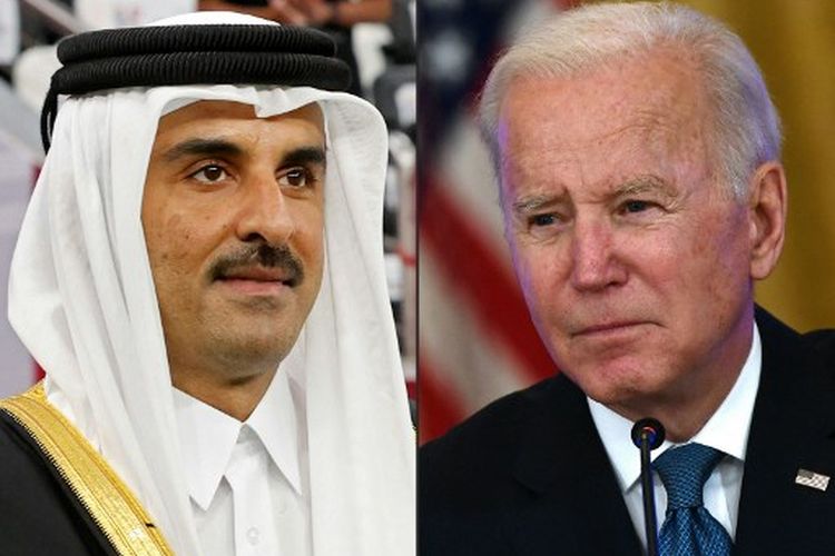 Presiden AS Joe Biden (kanan) akan menerima Emir Qatar Sheikh Tamim bin Hamad Al-Thani (kiri) di Gedung Putih pada 31 Januari, kata juru bicaranya 25 Januari 2022.