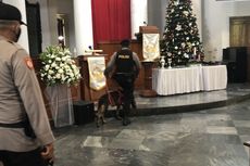 Anjing K9 Sisir Gereja Immanuel Gambir Sebelum Pelaksanaan Misa Natal