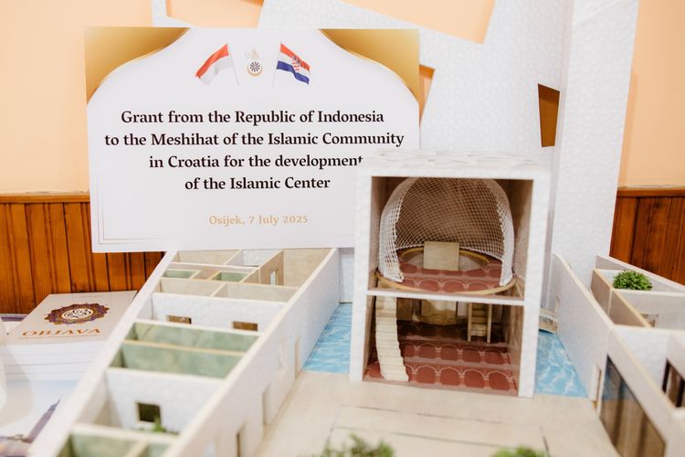 Miniatur gedung Islamic Center yang akan dibangun di Osijek, Kroasia.