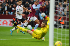 HT Aston Villa Vs Man United, Setan Merah Tertinggal 1-2