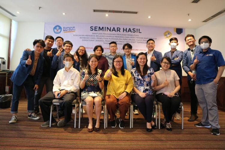 Universitas Kristen Krida Wacana (Ukrida) menggelar seminar terkait penerapan digital learning dalam program Merdeka Belajar Kampus Merdeka. Seminar digelar secara hybrid di Jakarta pada 27 Desember 2021.