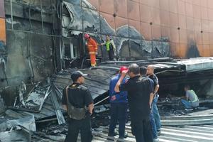 Mal Ciputra Cibubur Terbakar akibat Percikan Las Logo Reklame