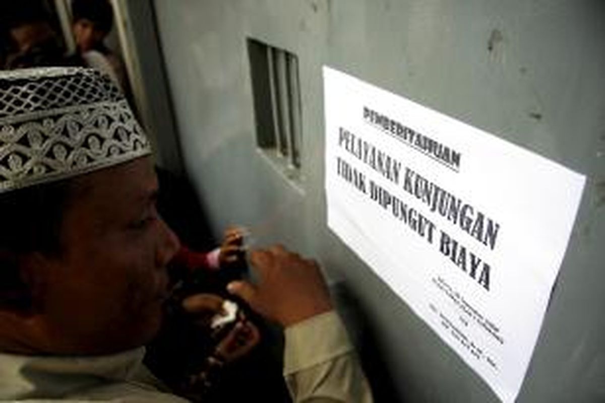 Ilustrasi LP Cipinang: Berkumpul bersama keluarga menjadi idaman bagi sebagian narapidana (warga binaan) yang merayakan Lebaran di Lembaga Permasyarakatan Cipinang, Jakarta Timur, Rabu (1/10/2008).