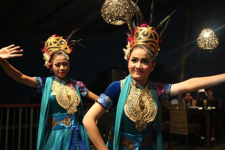 Tari Jaipong Tari Tradisional Jawa Barat Halaman All Kompas Com