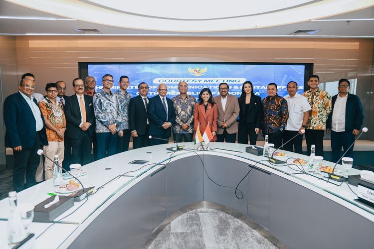 Menkomdigi Meutya Hafid dalam pertemuan dengan Duta Besar India untuk Indonesia, Sandeep Chakravorty, membahas kemitraan tentang 5G dan AI