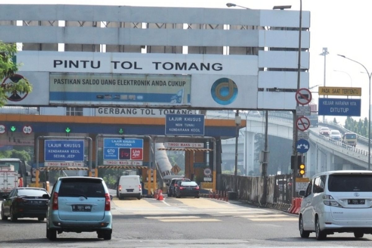 Gerbang Tol Tomang