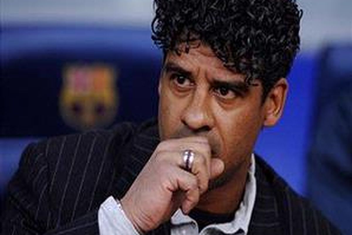 Pelatih Barcelona, Frank Rijkaard, tak gentar melawan MU.