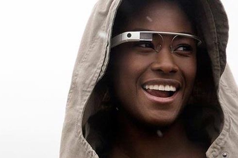 Google Glass Bisa Unggah Foto ke Facebook