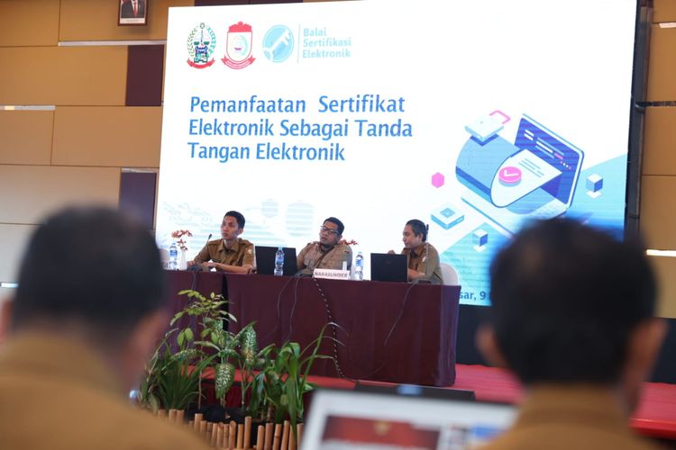Bimtek penggunaan dan Pemanfaatan Tanda Tangan Elektronik di Hotel Aston Makassar, Selasa (9/05/2023).