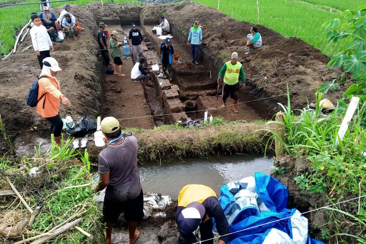 Hari ke-4 proses ekskavasi Situs Karangtengah di Kota Blitar, Kamis (10/2/2022)