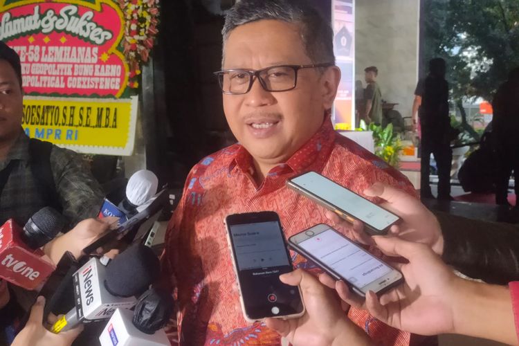 Sekretaris Jenderal PDI-P Hasto Kristiyanto saat ditemui usai peluncuran buku di Kantor Lemhannas, Jakarta, Sabtu (20/5/2023).