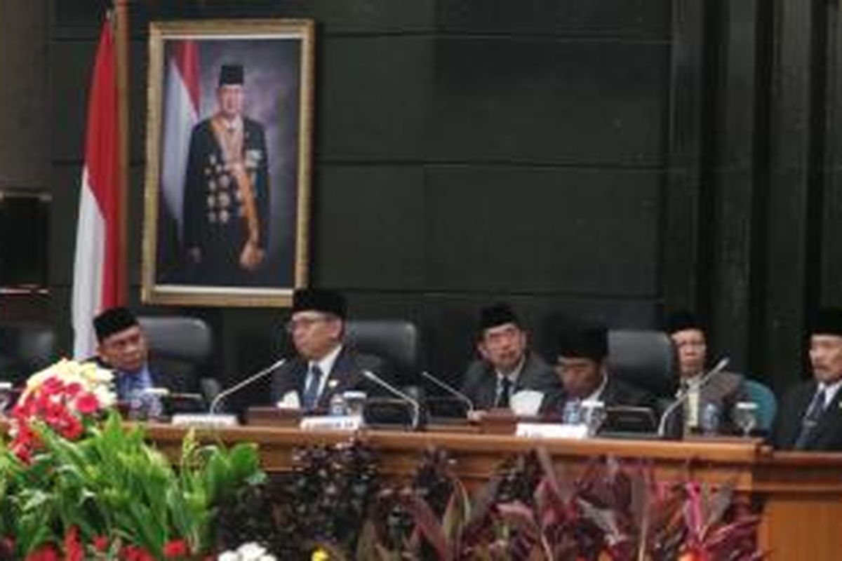 Lima pimpinan DPRD DKI periode 2014-2019. (Kiri ke kanan) Ketua DPRD DKI Prasetyo Edi Marsudi, Wakil Ketua DPRD DKI Mohamad Taufik, Triwisaksana, Abraham Lunggana, dan Ferrial Sofyan.