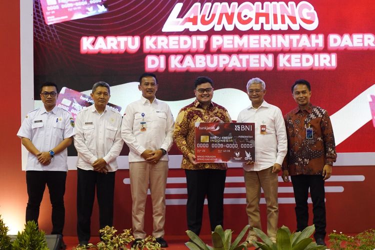 Mas Dhito launching program Kartu Kredit Pemerintah Daerah (KKPD) di Kabupaten Kediri 