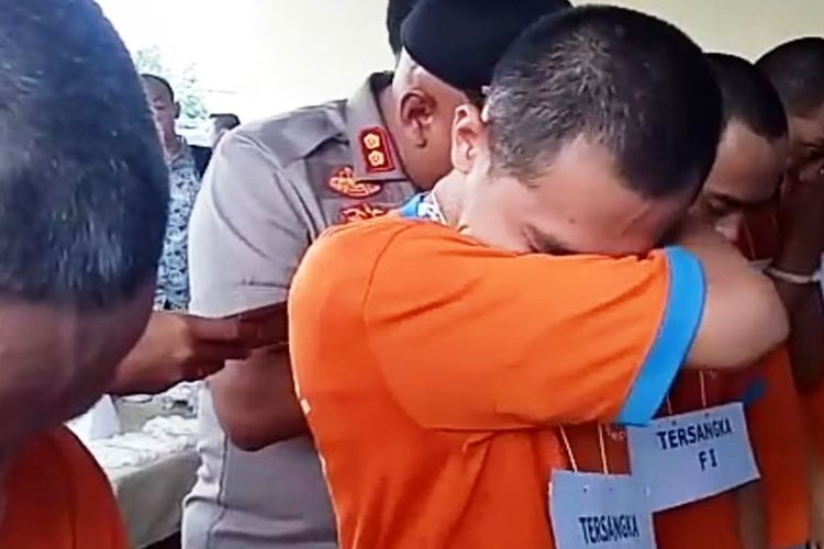 Para bandar dan pengedar narkoba dirilis di halaman Mapolres Cianjur, Jawa Barat, Selasa (12/11/2019). Sedikitnya sembilan bandar narkoba dibekuk timsus Satnarkoba.