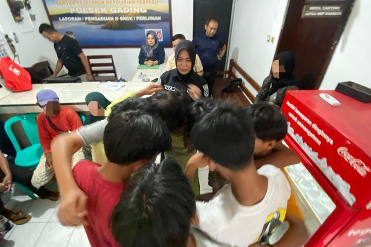 Polisi turun tangan dalam mediasi perundungan terhadap siswa SD di Gading, Kabupaten Probolinggo. 