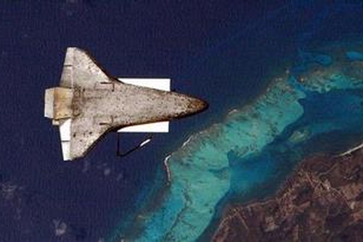 Gambar perut pesawat ulang alik Discovery yang dikirim astronot Soichi Noguchi dari Stasiun Antariksa Internasional.