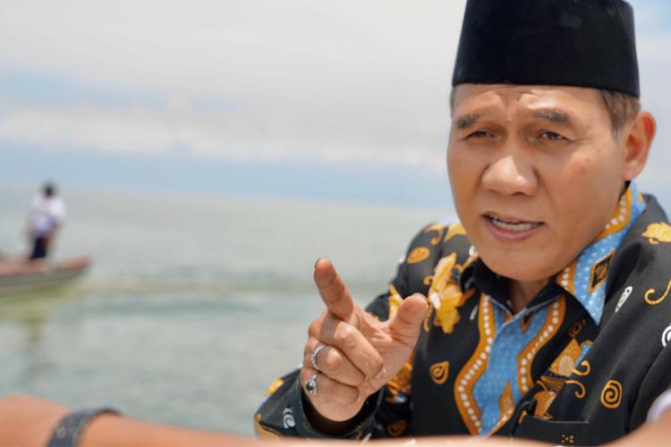 Ketua MTI Jawa Timur, Bambang Haryo Soekartono, mendesak pemerintah menurunkan harga BBM, khususnya solar subsidi dan nonsubsidi.