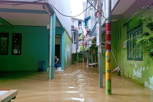 Warga Kebon Pala Belum Mengungsi meski Kebanjiran, Ketua RT: Biasanya Ngungsi Kalau Banjir 2 Meter