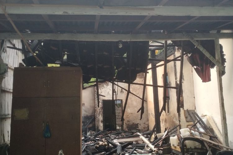 Rumah hangus milik Hermanto yang mengalami kabakaran pada Selasa (26/11/2024).