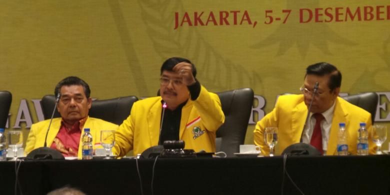 Ibnu Munzir tengah memimpis sidang dalam musyawarah nasional Partai Golkar IX di Hotel Mercure, Ancol, Jakarta, Sabtu (6/12/2014).