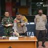 Polisi Tunjukkan Dua Pistol dan Pedang Milik Pendukung Rizieq Shihab