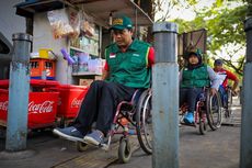 Tak Ramahnya Trotoar di Jalan Sabang untuk Penyandang Disabilitas