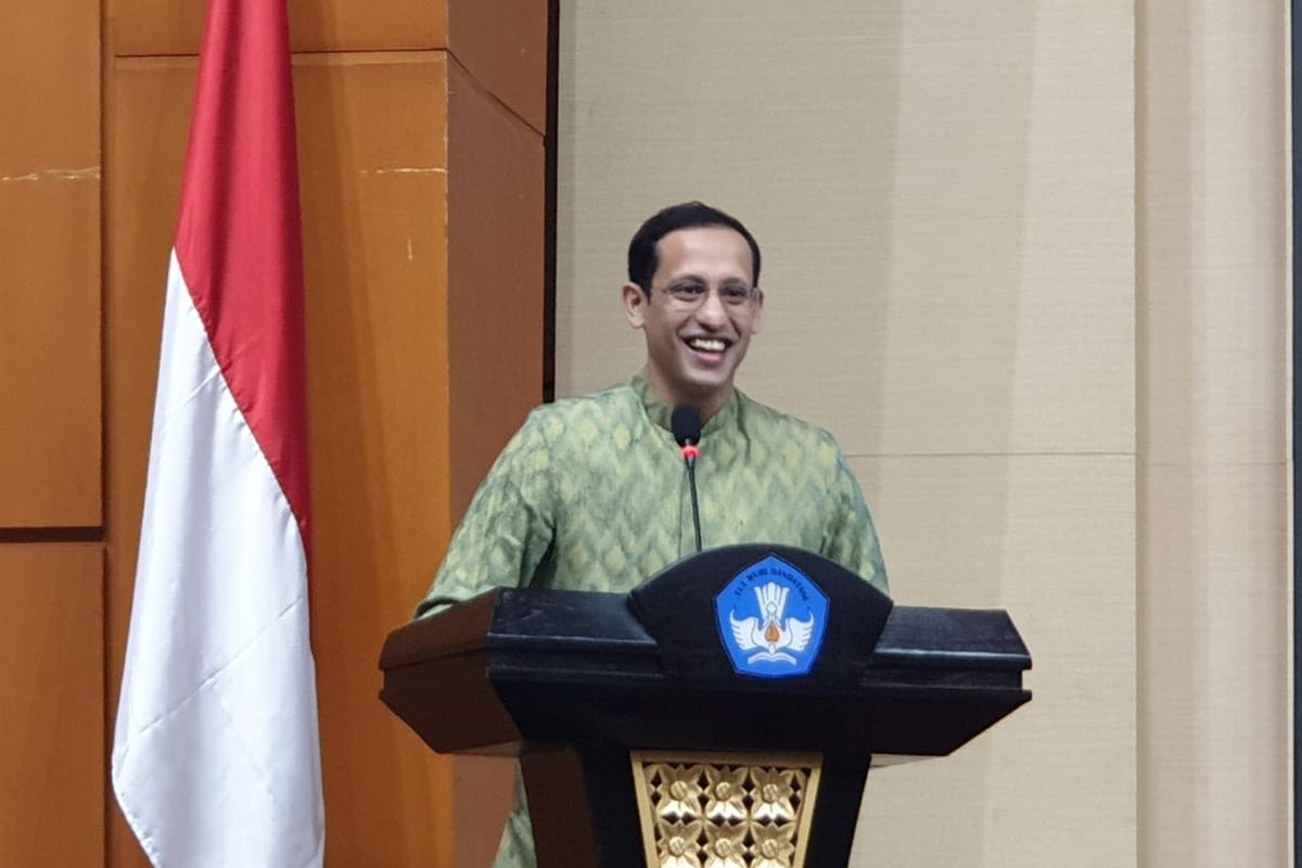 Menteri Pendidikan dan Kebudayaan (Mendikbud), Nadiem Anwar Makarim memberikan sambutan dalam konferensi pers kerja sama antara Netflix dan Kemendikbud di gedung Kemendikbud, Jakarta, Kamis (9/1/2020).