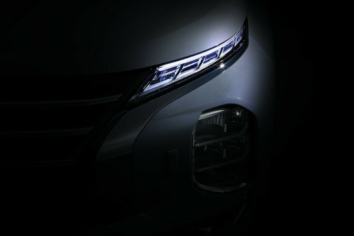 Teaser Mitsubishi Outlander PHEV facelift