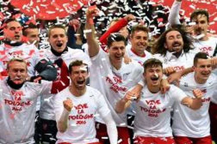 Tim nasional Polandia memastikan satu tiket di putaran final Piala Eropa 2016. 