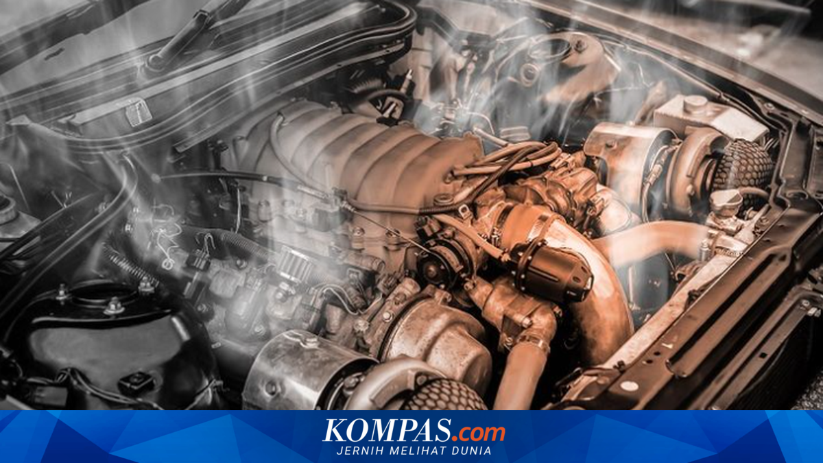 Bahaya Mengisi Radiator Saat Suhu Mesin Masih Panas