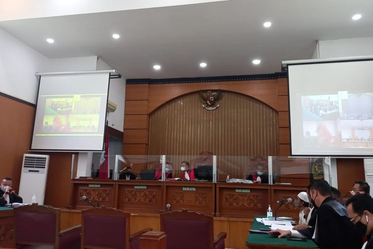 Pengadilan Negeri Jakarta Selatan kembali menggelar sidang dugaan kasus unlawful killing laskar Front Pembela Islam (FPI) pada Selasa (26/10/2021)